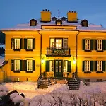 Solitude Ξενοδοχείο 4*