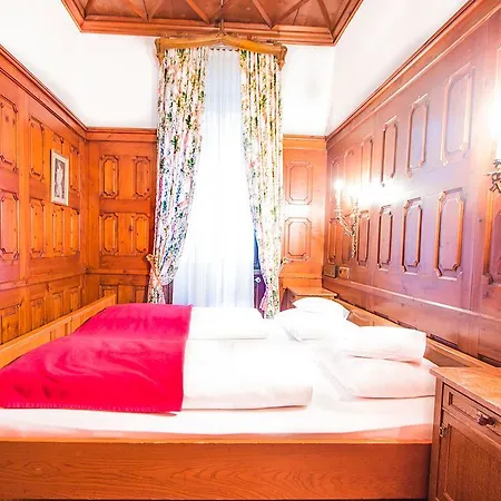 Hotel Solitude 4*